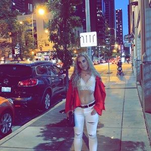 Meet your Posher, Ashley